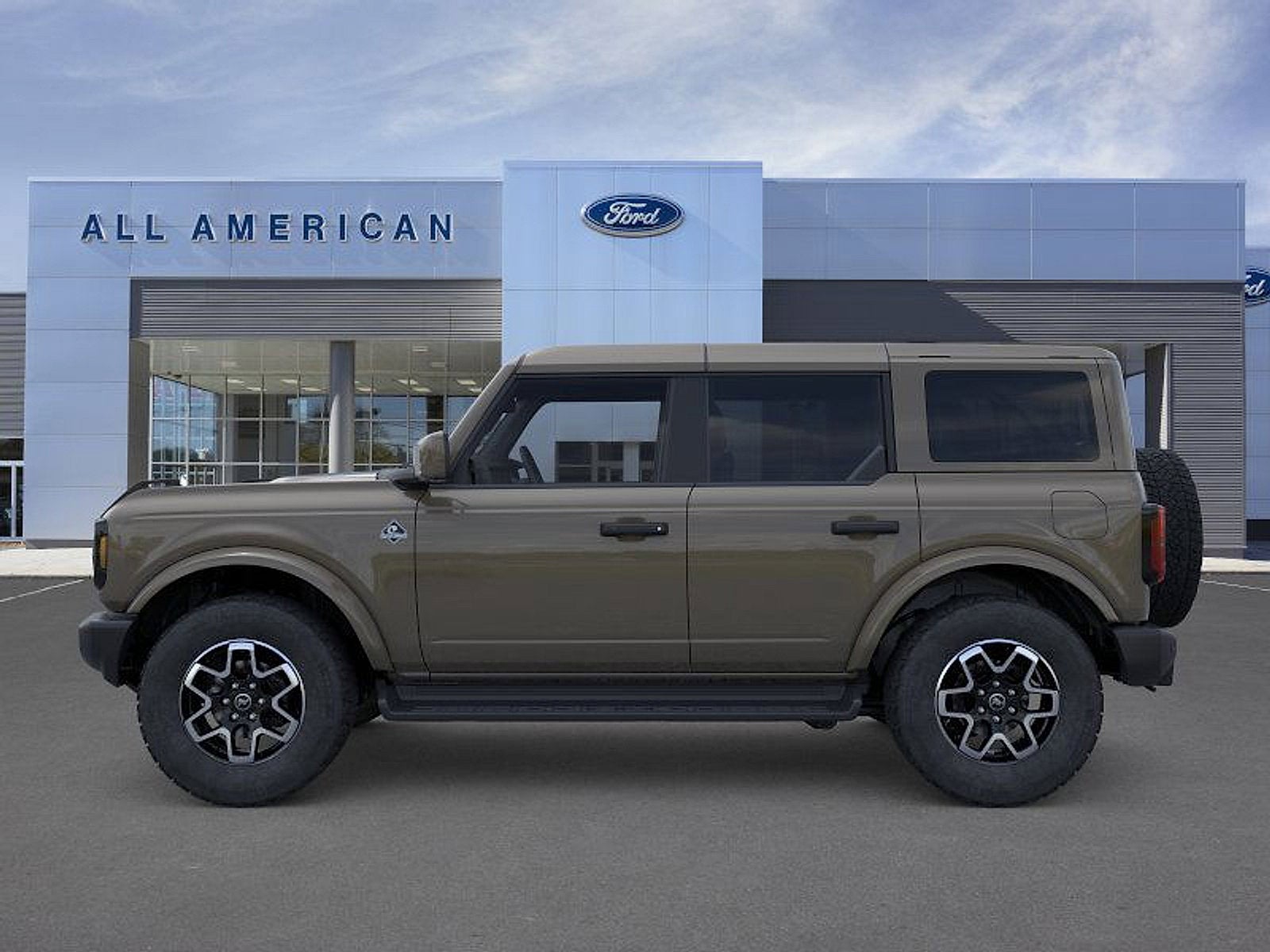 2026 Ford Bronco Outer Banks