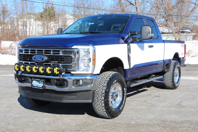 2026 Ford F-250 Retro Everest Edition