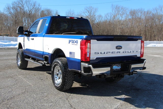 2026 Ford F-250 Retro Everest Edition