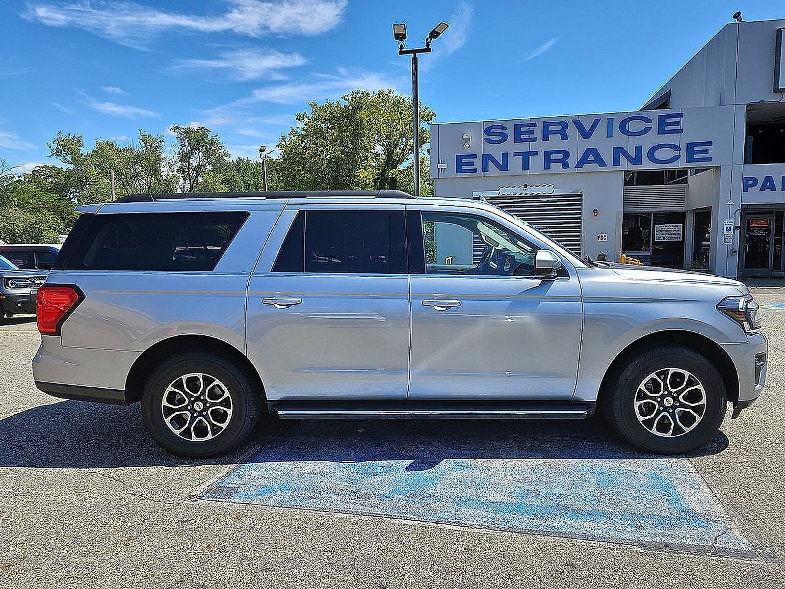 2022 Ford Expedition Max XLT