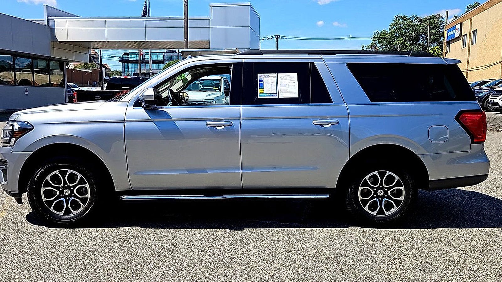 2022 Ford Expedition Max XLT