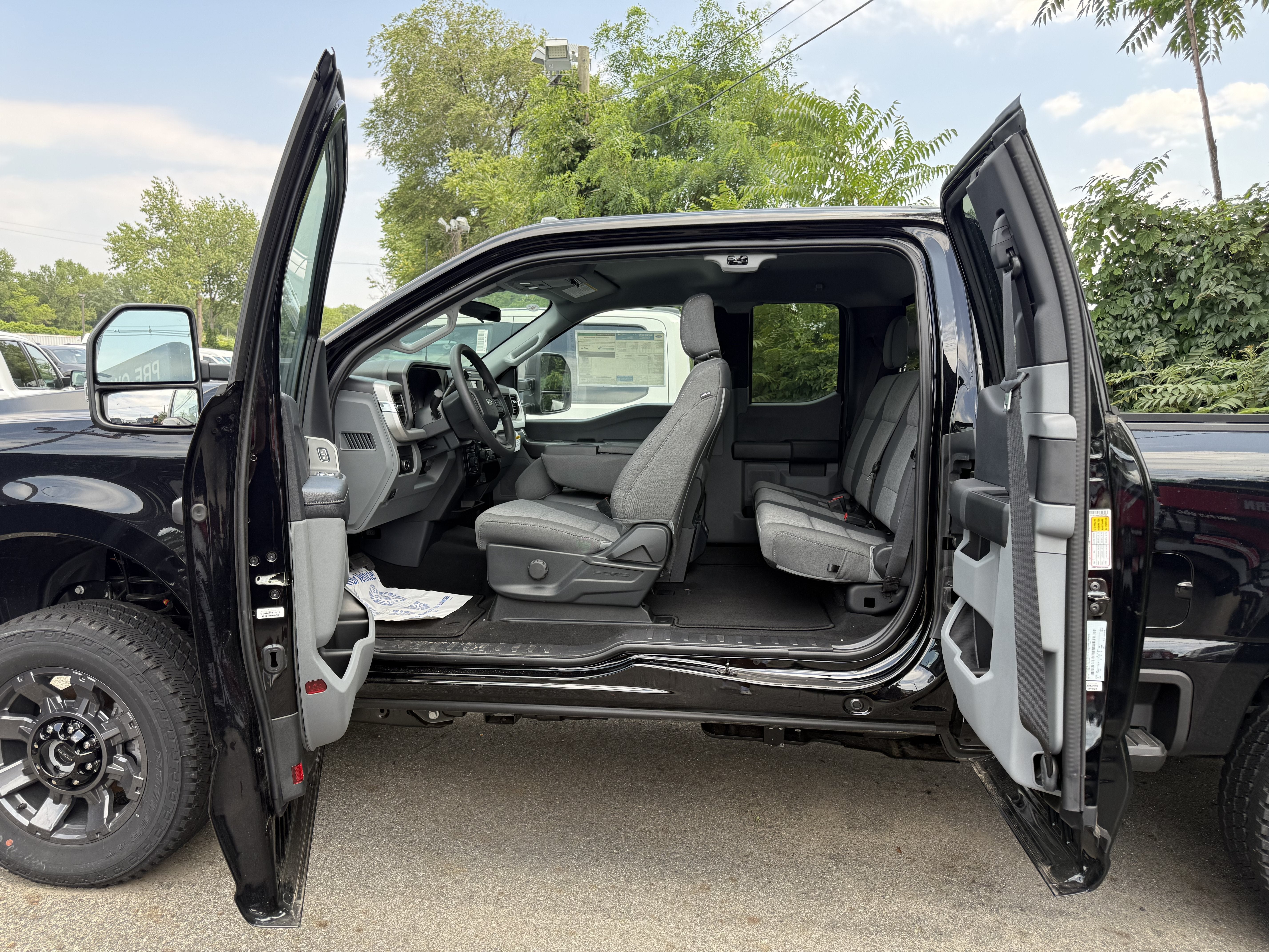 2026 Ford Super Duty F-350 SRW Base