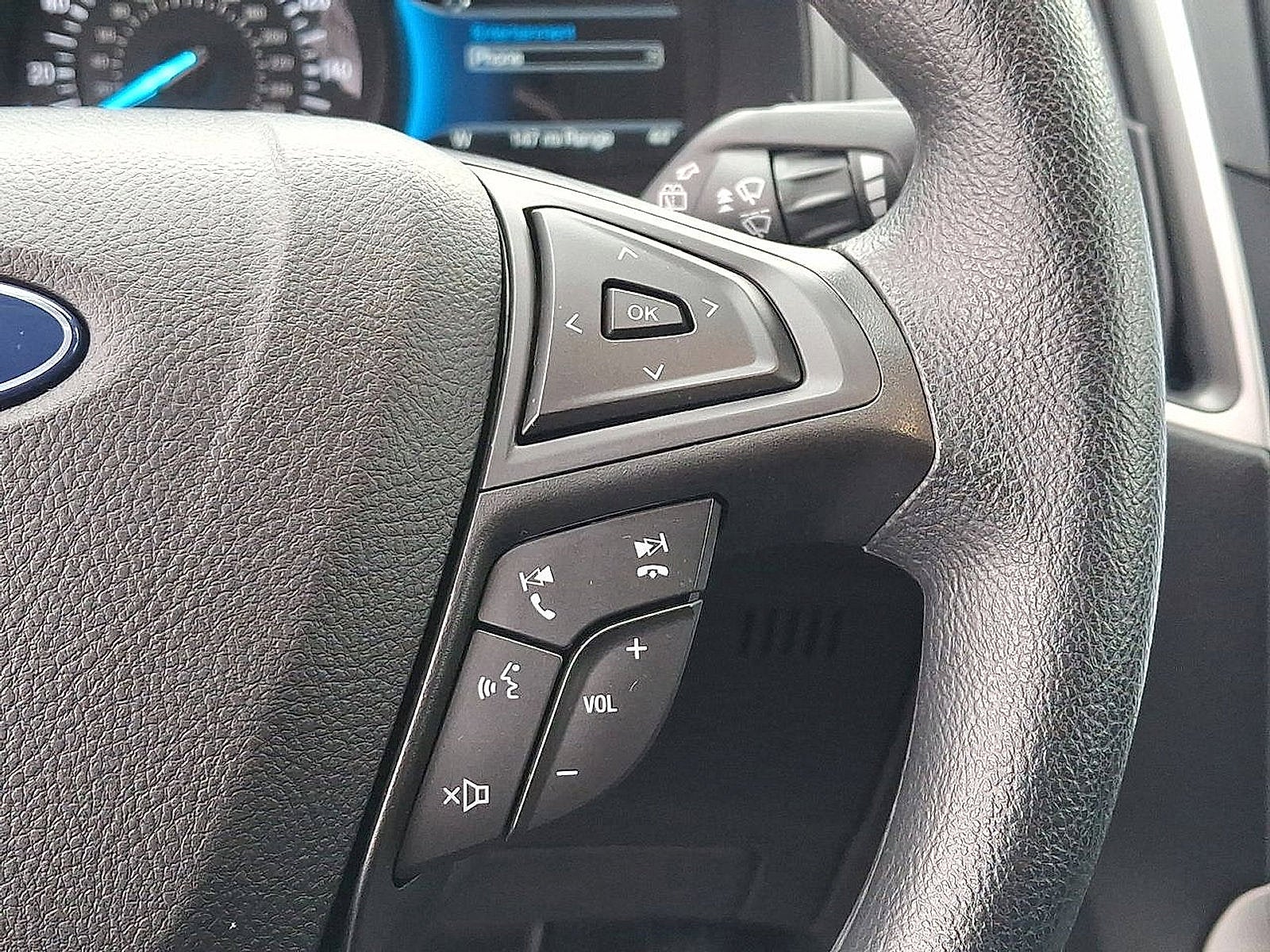 2023 Ford Edge SE