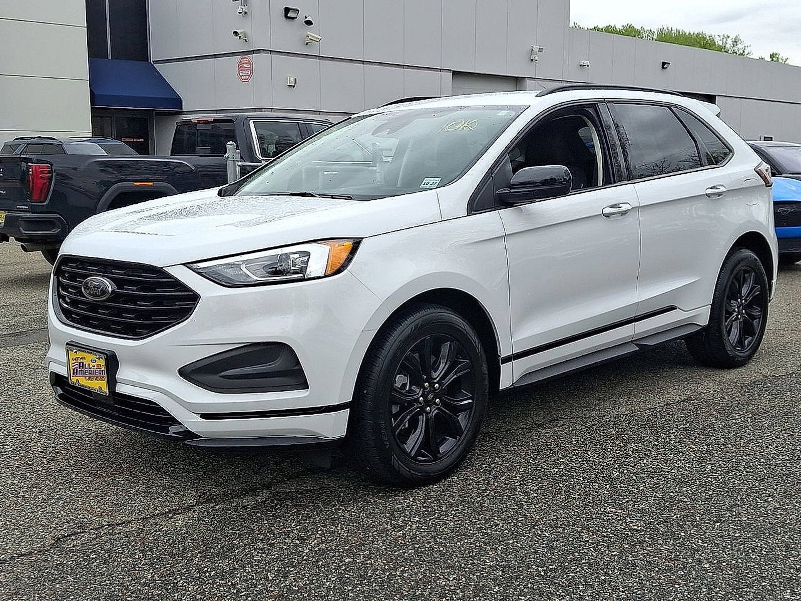 2022 Ford Edge SE