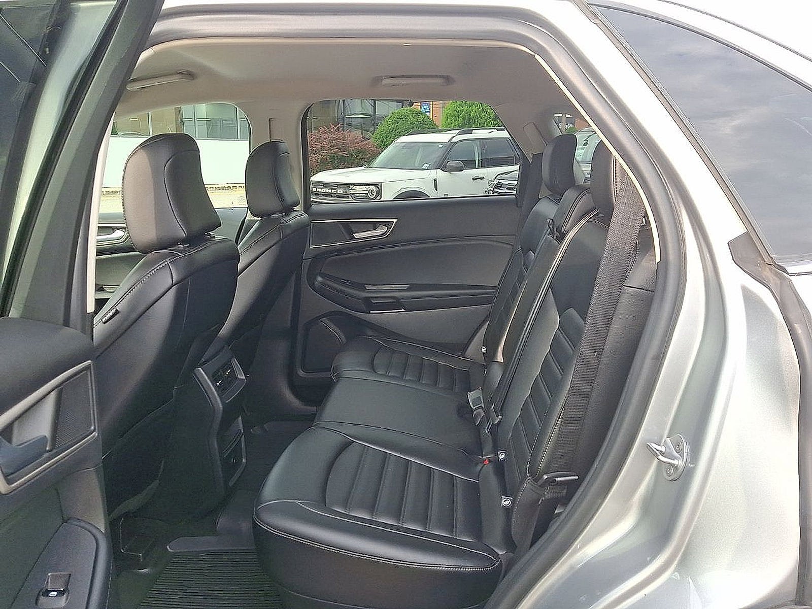 2023 Ford Edge Base