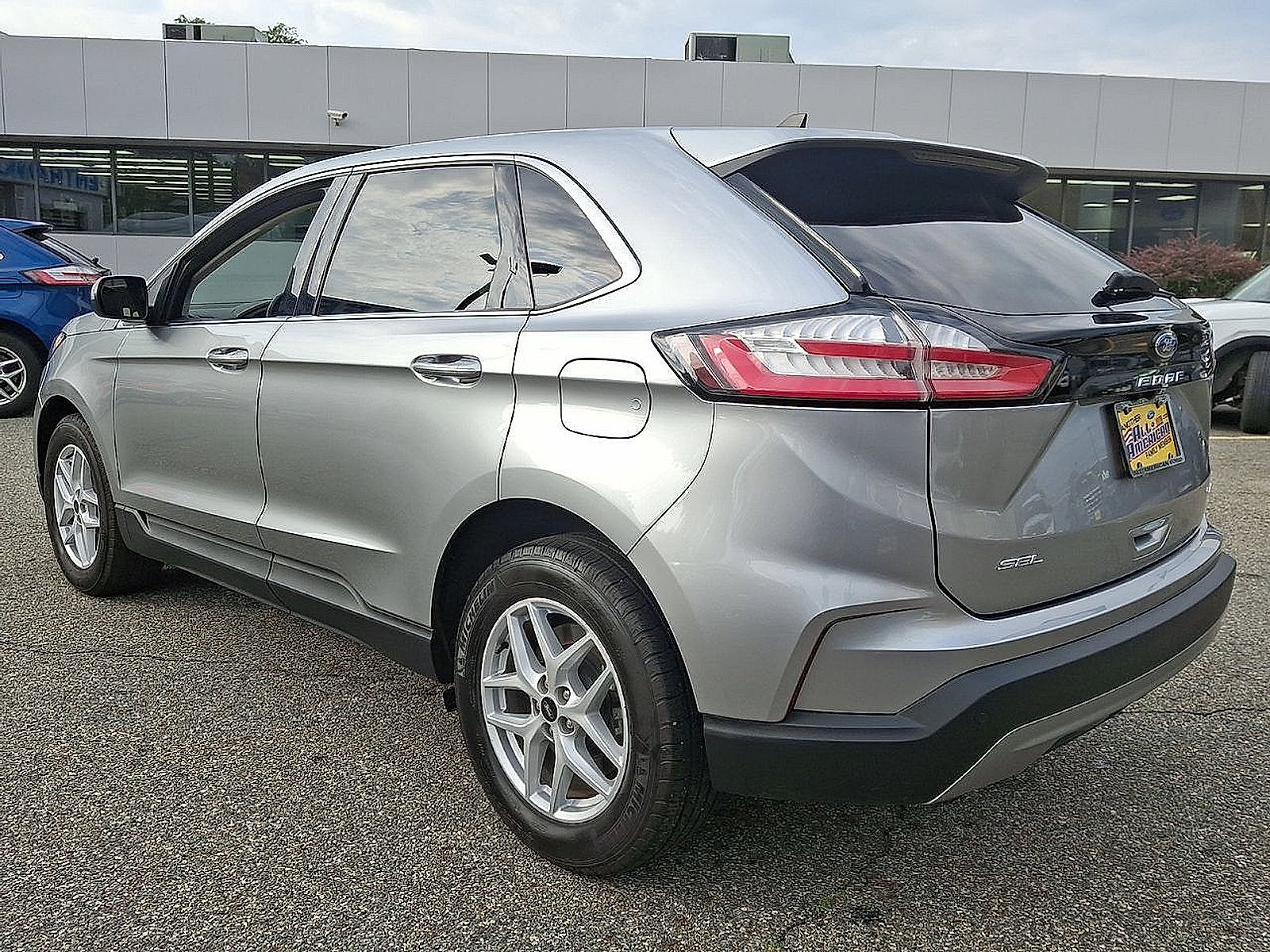 2023 Ford Edge Base