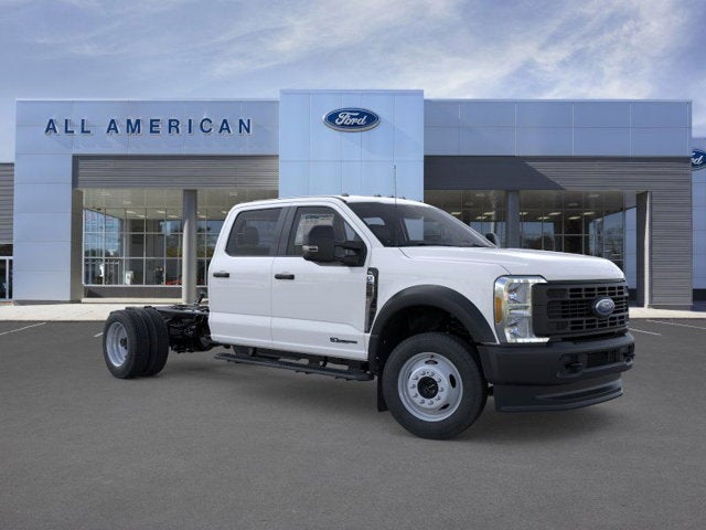 2025 Ford Super Duty F-550 DRW Base