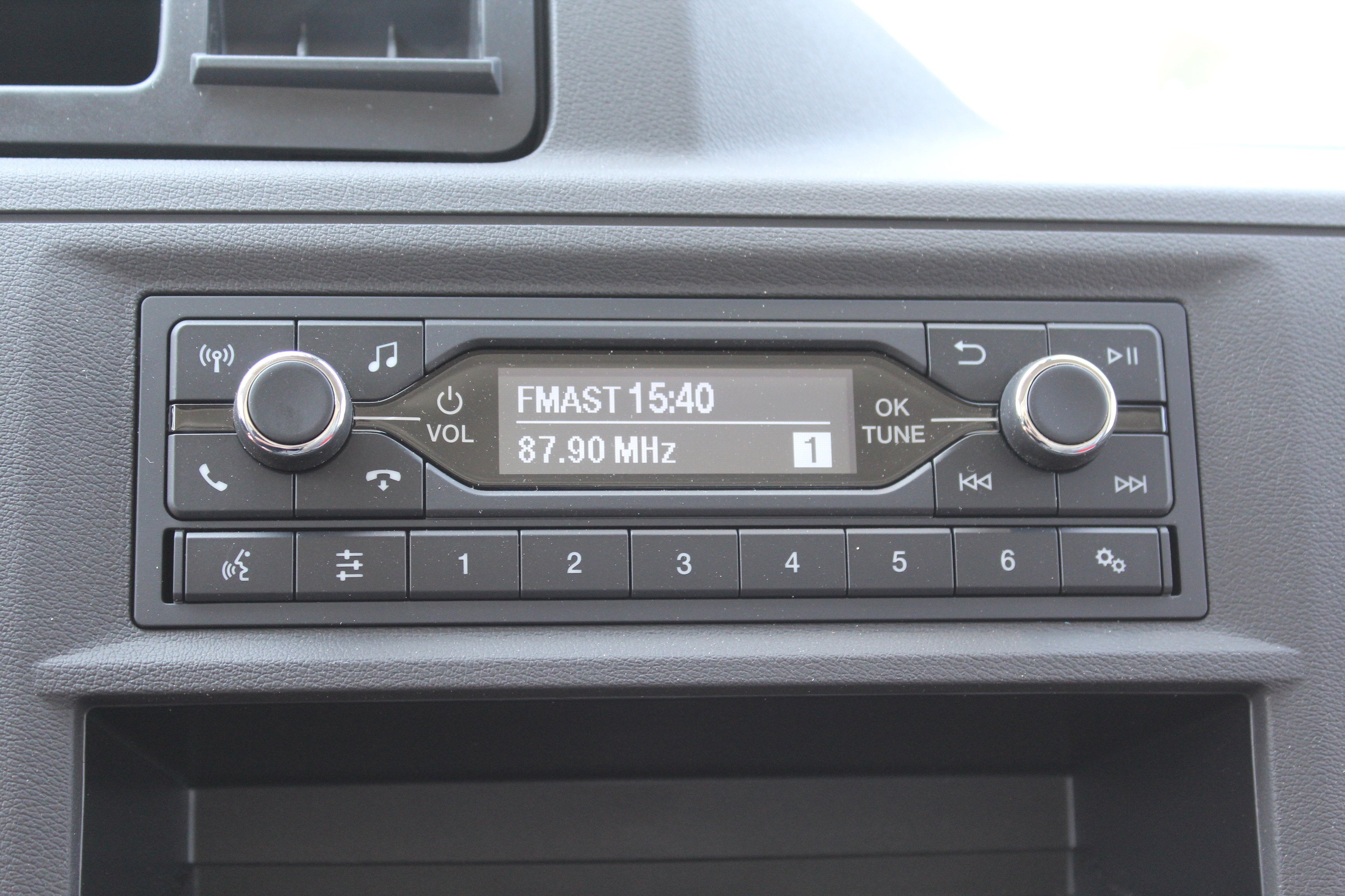 2026 Ford E-Series Cutaway 12 FT Aerocell Box