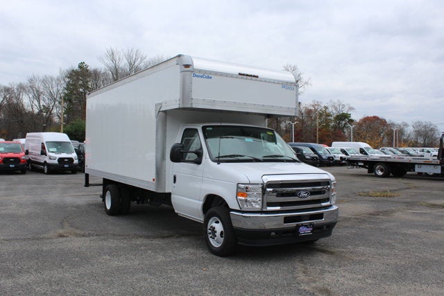 2026 Ford Dry Freight Box Truck E-450 17 FT DuraCube Body
