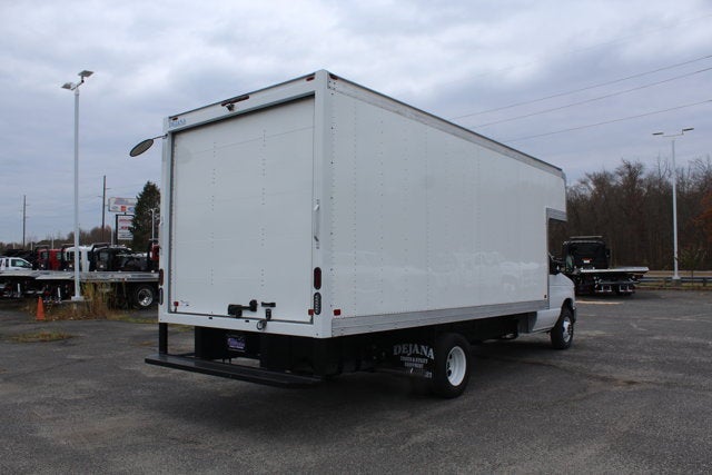 2026 Ford Dry Freight Box Truck E-450 17 FT DuraCube Body