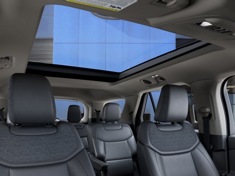 2027 Ford Explorer Active w/200A Pkg