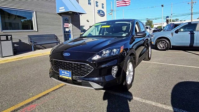 2022 Ford Escape SE Hybrid
