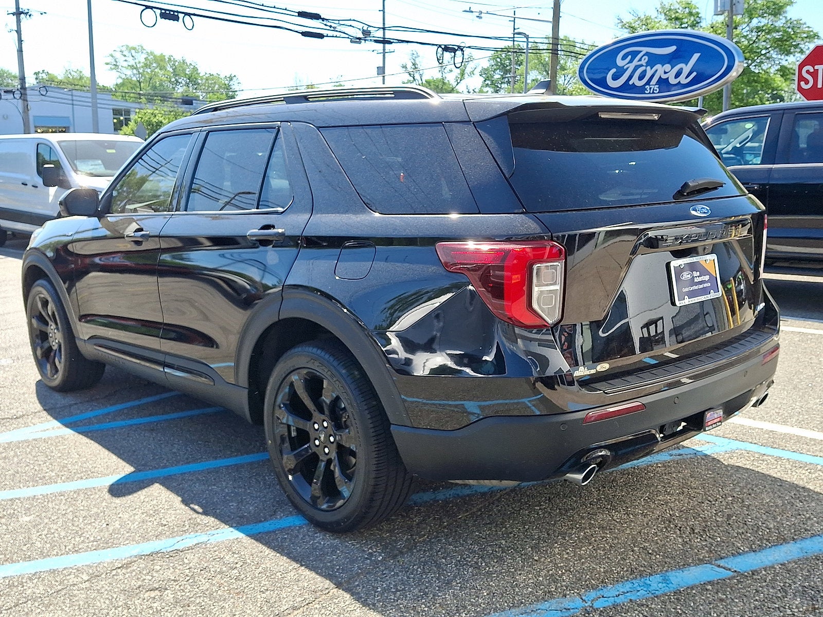 2024 Ford Explorer ST-Line