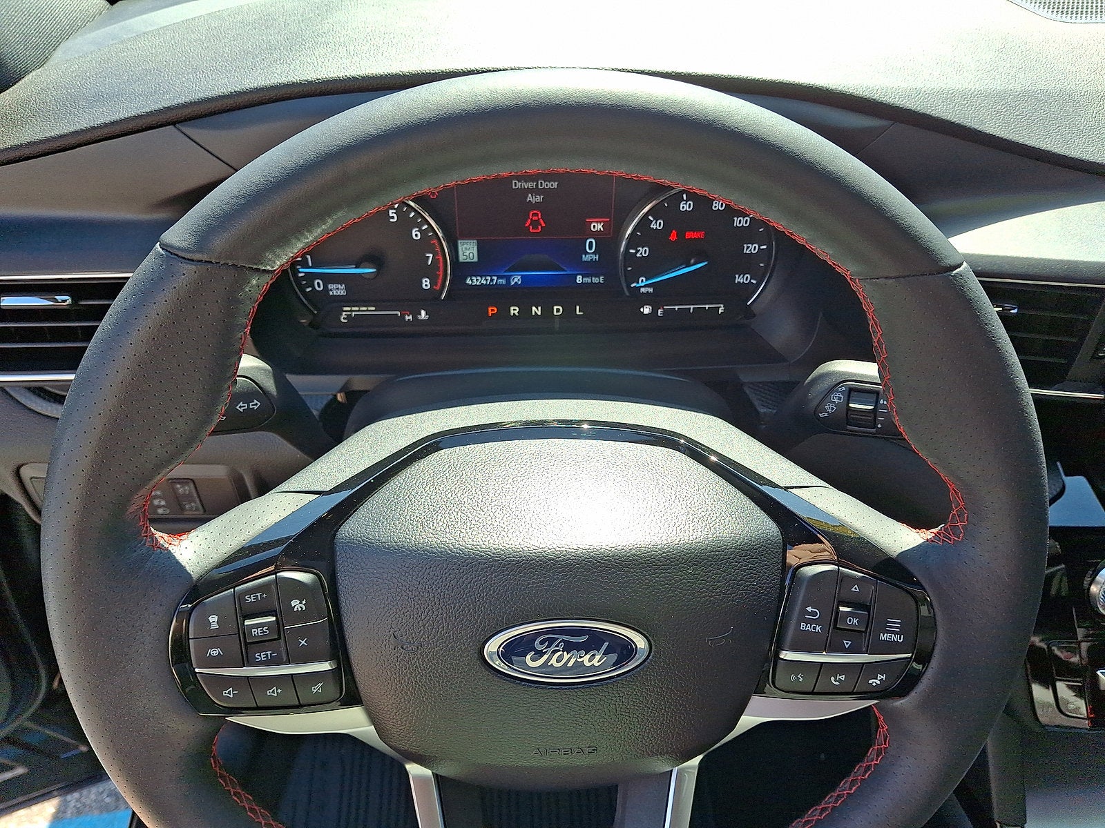2024 Ford Explorer ST-Line