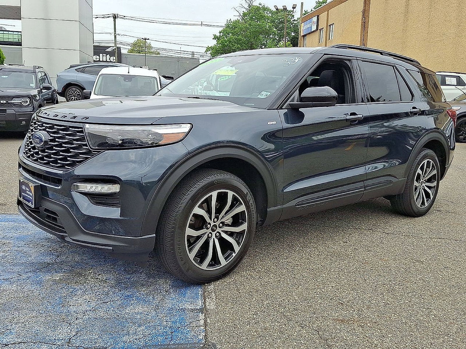2023 Ford Explorer ST-Line
