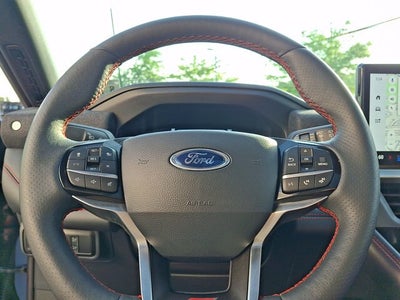 2025 Ford Explorer Base