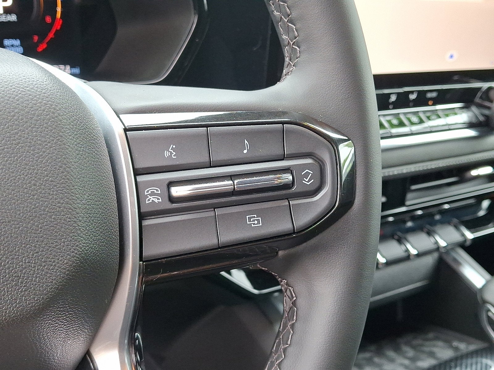2024 Chevrolet Colorado 4WD LT