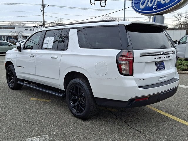 2022 Chevrolet Suburban Base