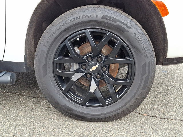 2022 Chevrolet Suburban Base