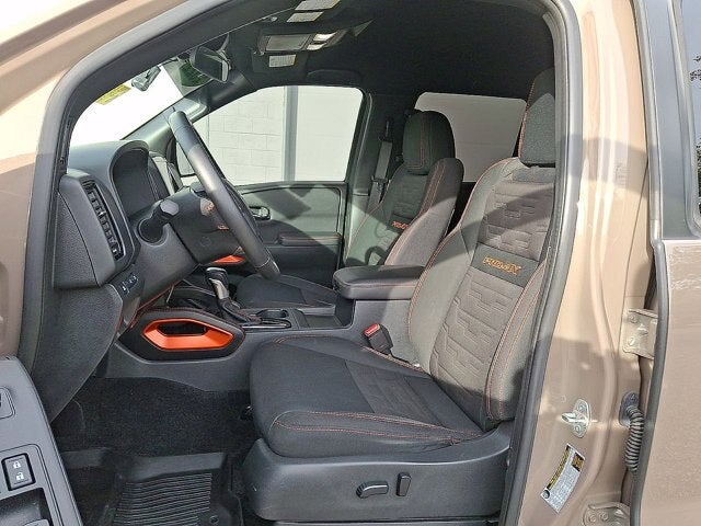 2022 Nissan Frontier Base