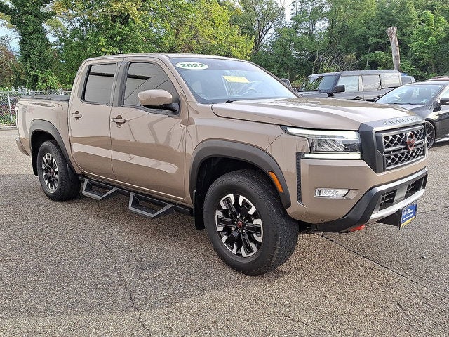 2022 Nissan Frontier Base
