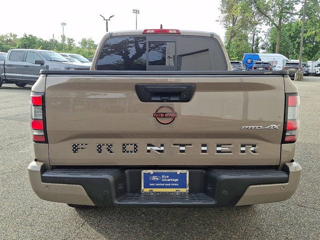 2022 Nissan Frontier Base