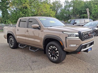 2022 Nissan Frontier Base