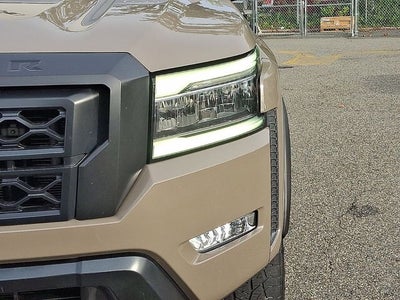 2022 Nissan Frontier Base