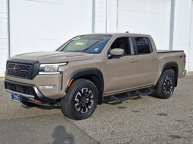 2022 Nissan Frontier Base