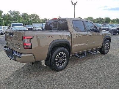 2022 Nissan Frontier Base