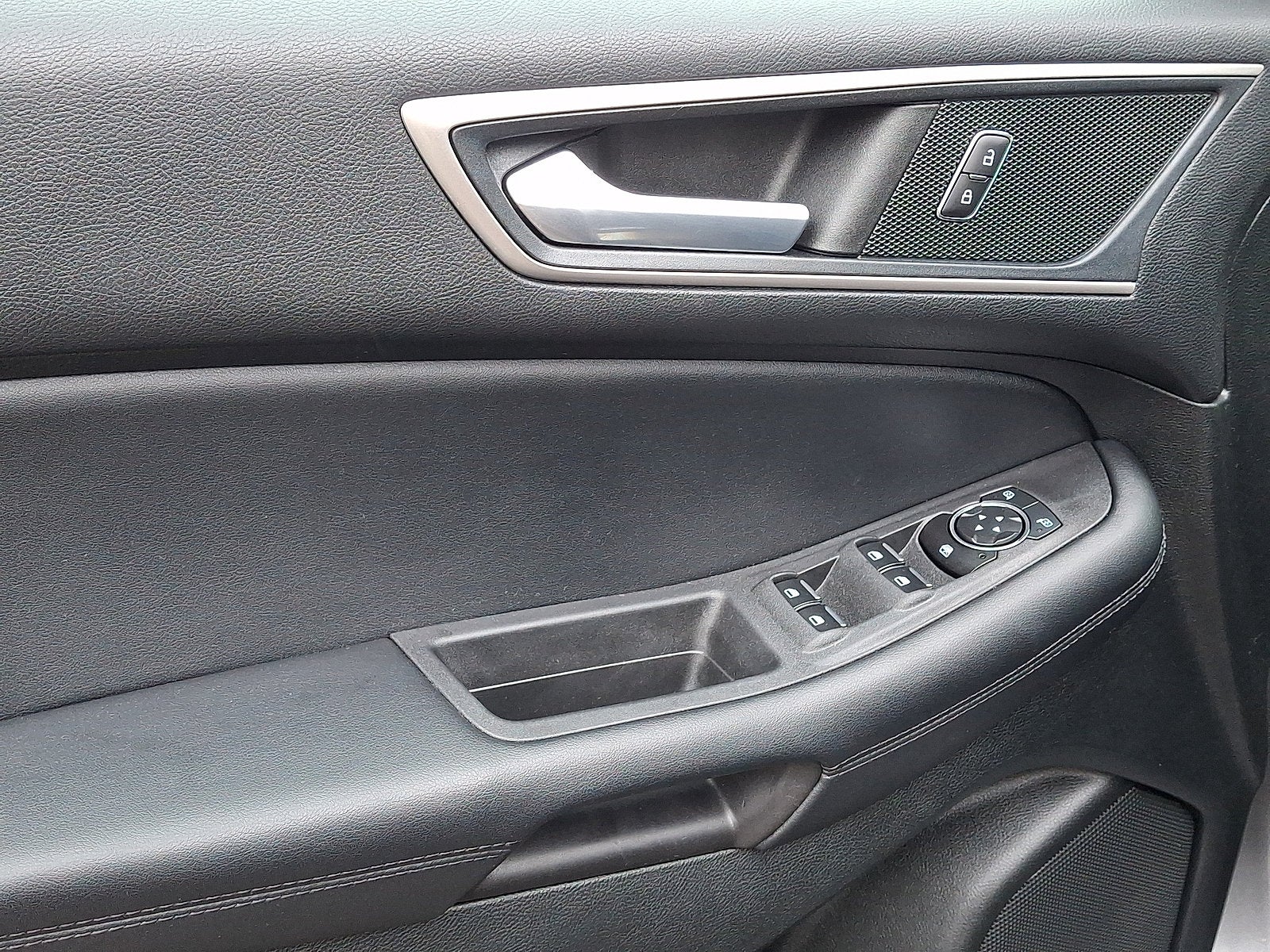 2023 Ford Edge Base