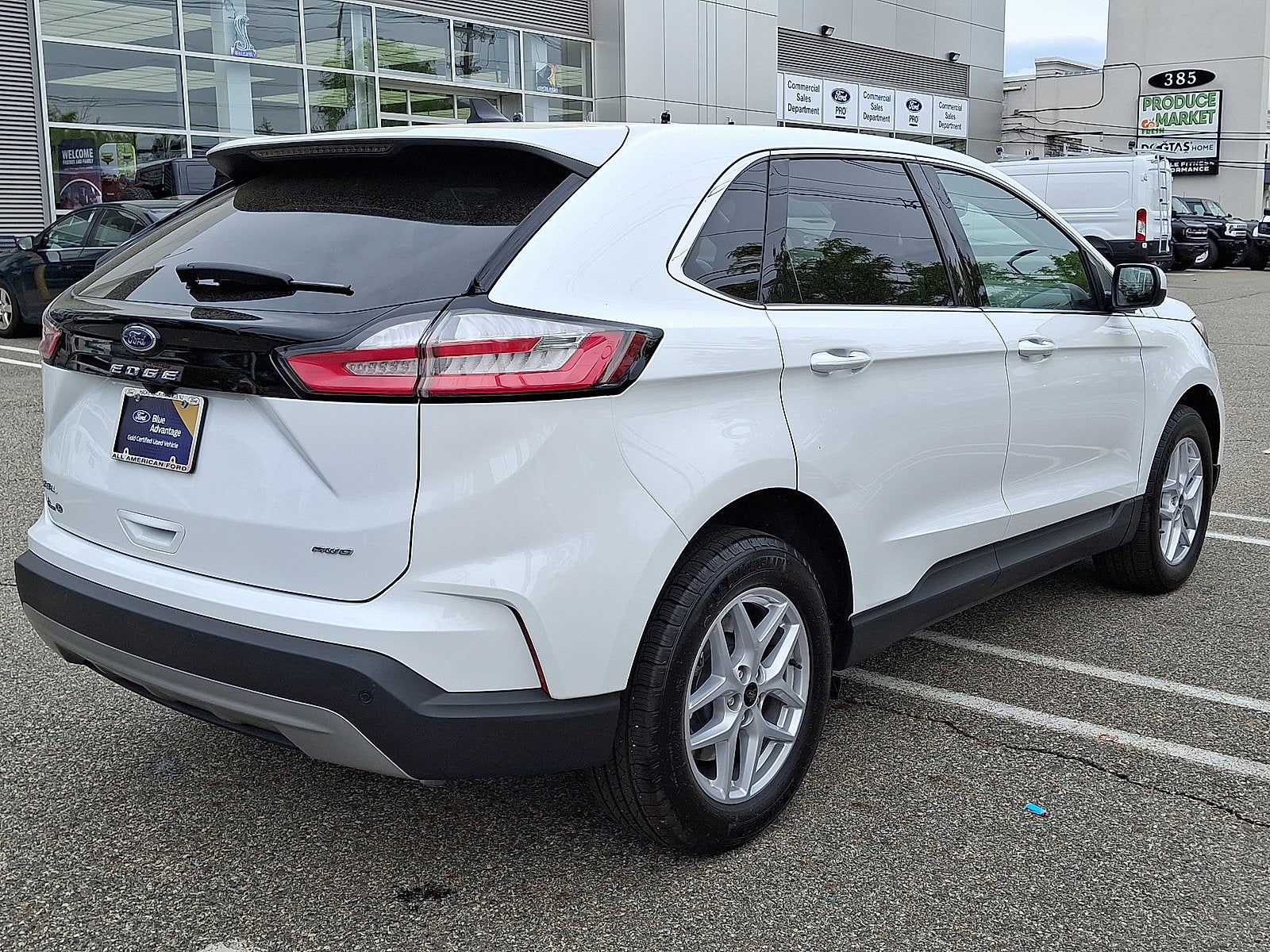 2023 Ford Edge Base