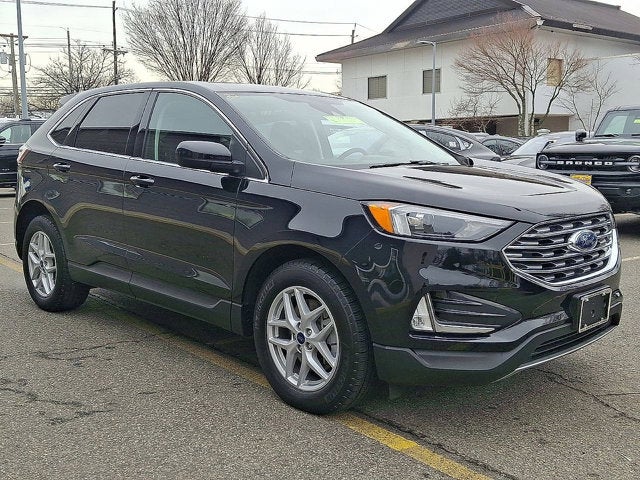 2022 Ford Edge Base
