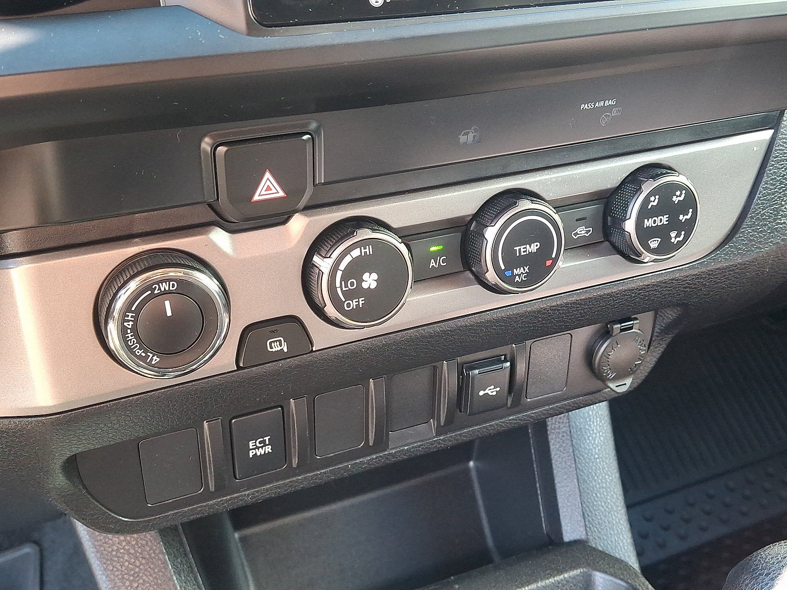 2022 Toyota Tacoma 4WD Base