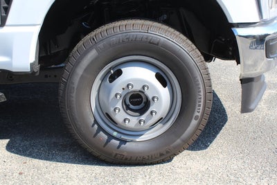 2025 Ford Chassis Cab F-350® XL