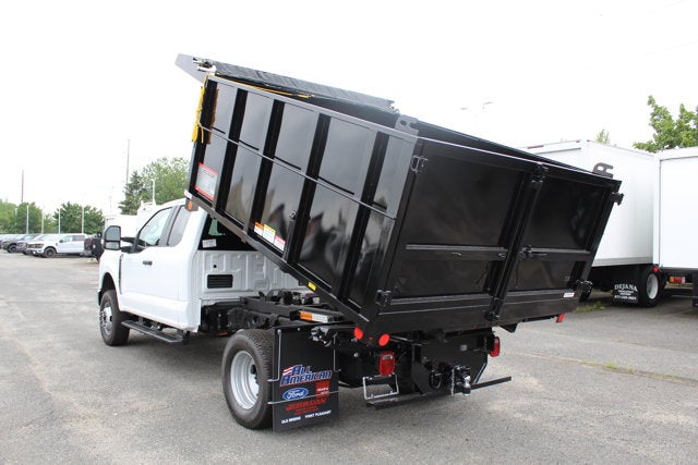 2025 Ford Chassis Cab F-350® XL
