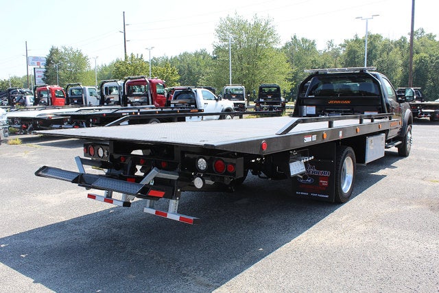 2025 Ford Chassis Cab F-550® XLT