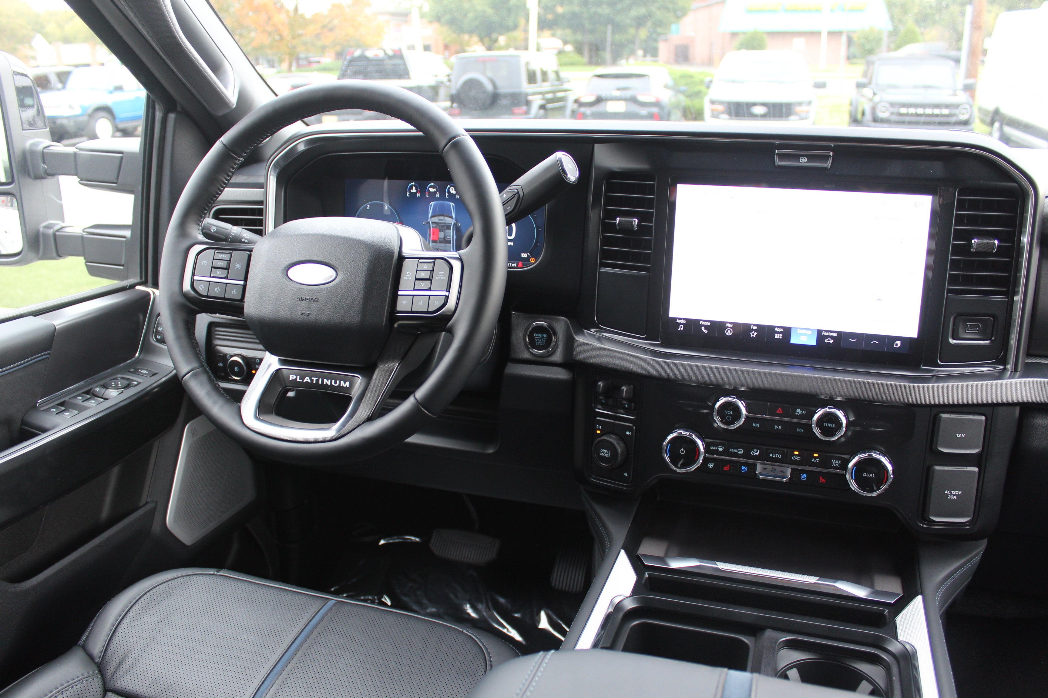 2027 Ford Chassis Cab F-550® Platinum