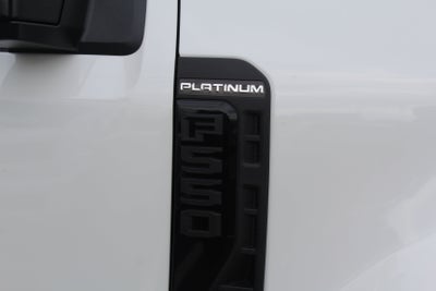 2027 Ford Chassis Cab F-550® Platinum