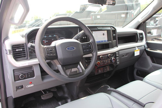 2025 Ford Chassis Cab F-550® XL