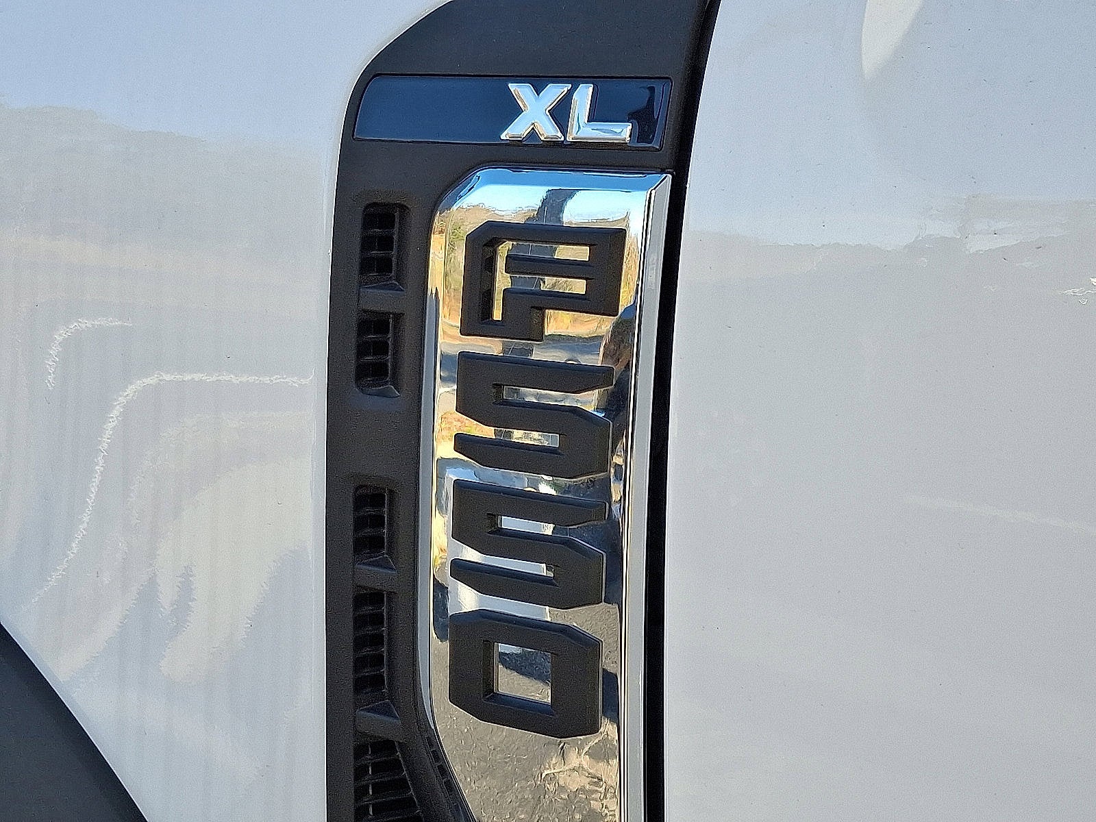 2025 Ford Chassis Cab F-550® XL