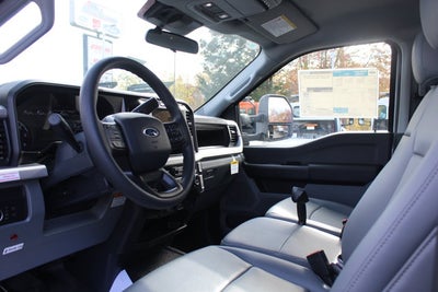 2025 Ford Chassis Cab F-550® XL