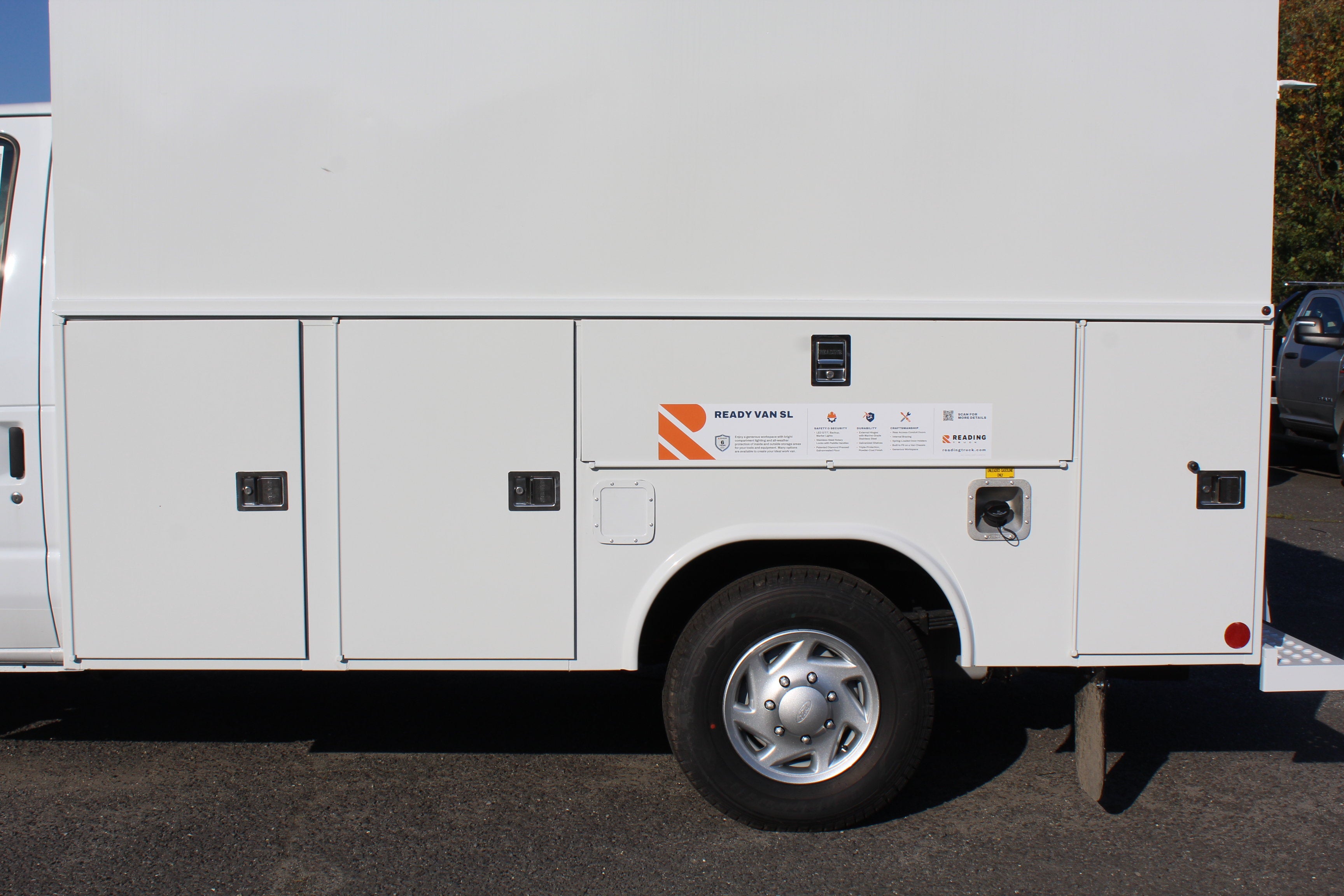 2027 Ford Econoline Cutaway E-350 SRW