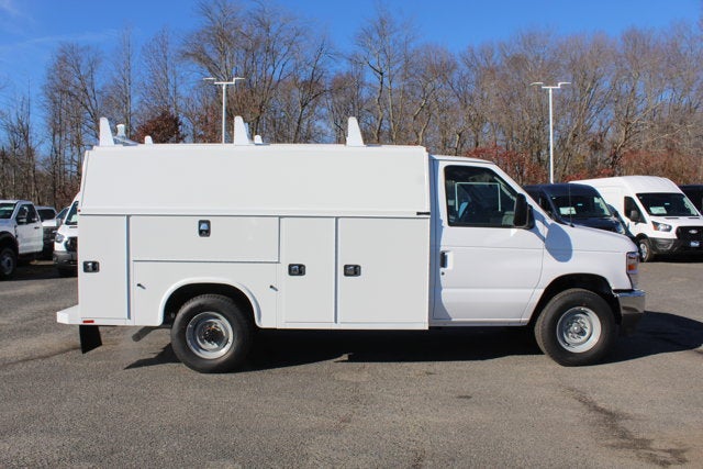 2026 Ford Econoline Cutaway E-350 SRW
