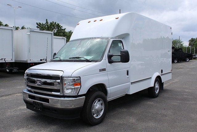 2026 Ford Econoline Cutaway E-350 SRW