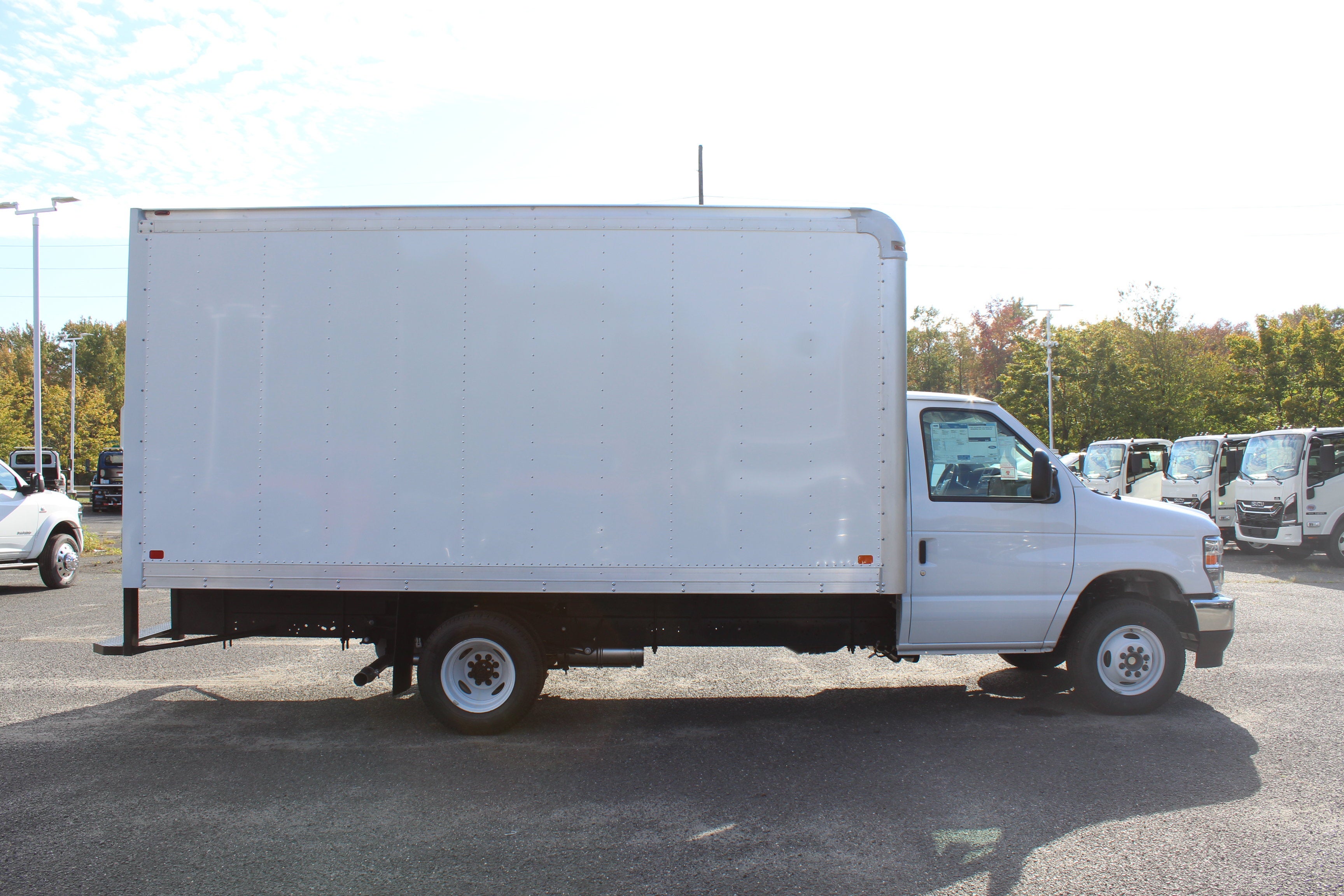 2027 Ford Econoline Cutaway E-350 SRW