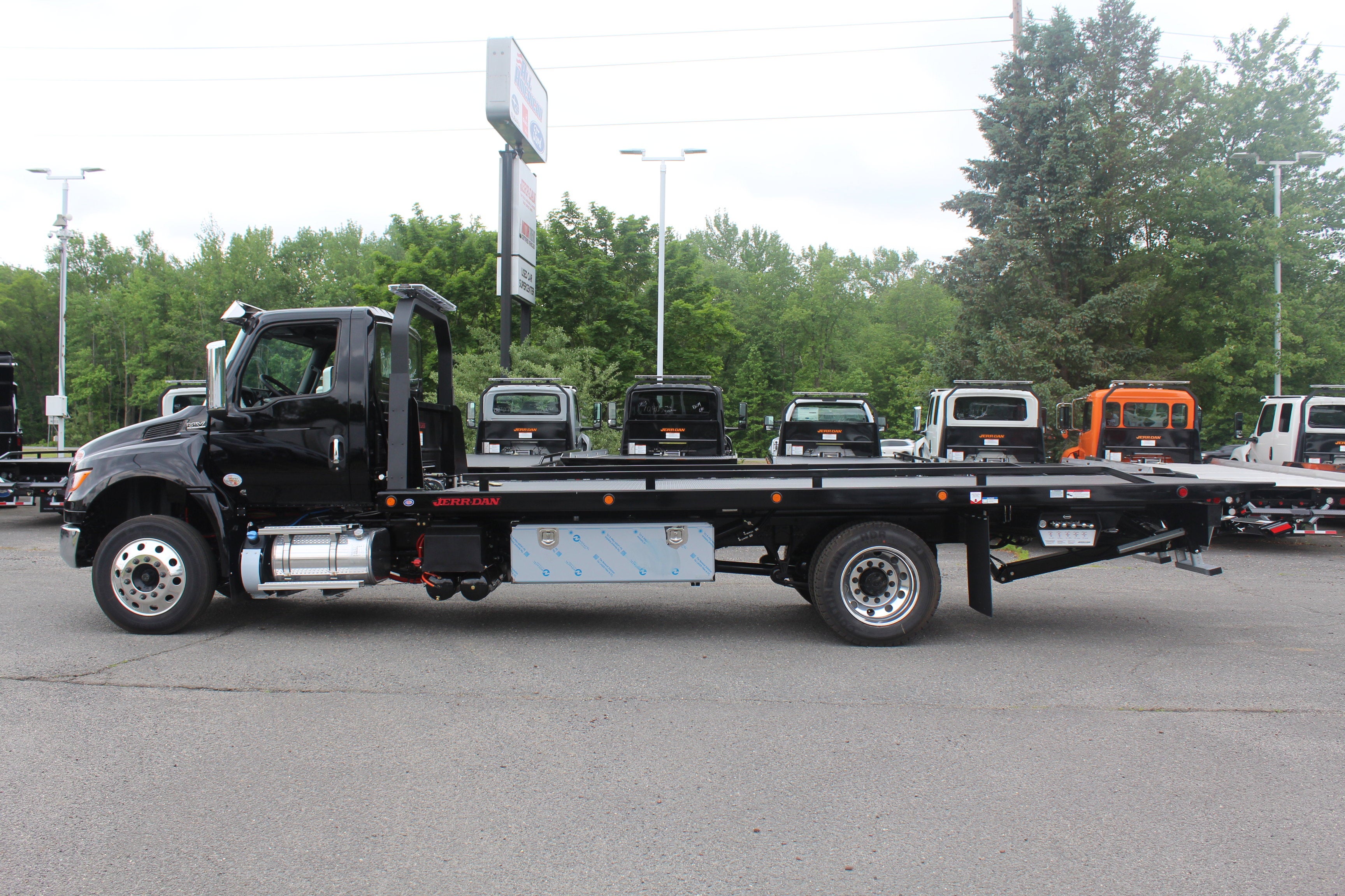 2027 International MV607 Jerr-Dan 6-Ton Steel XLP SD Carrier