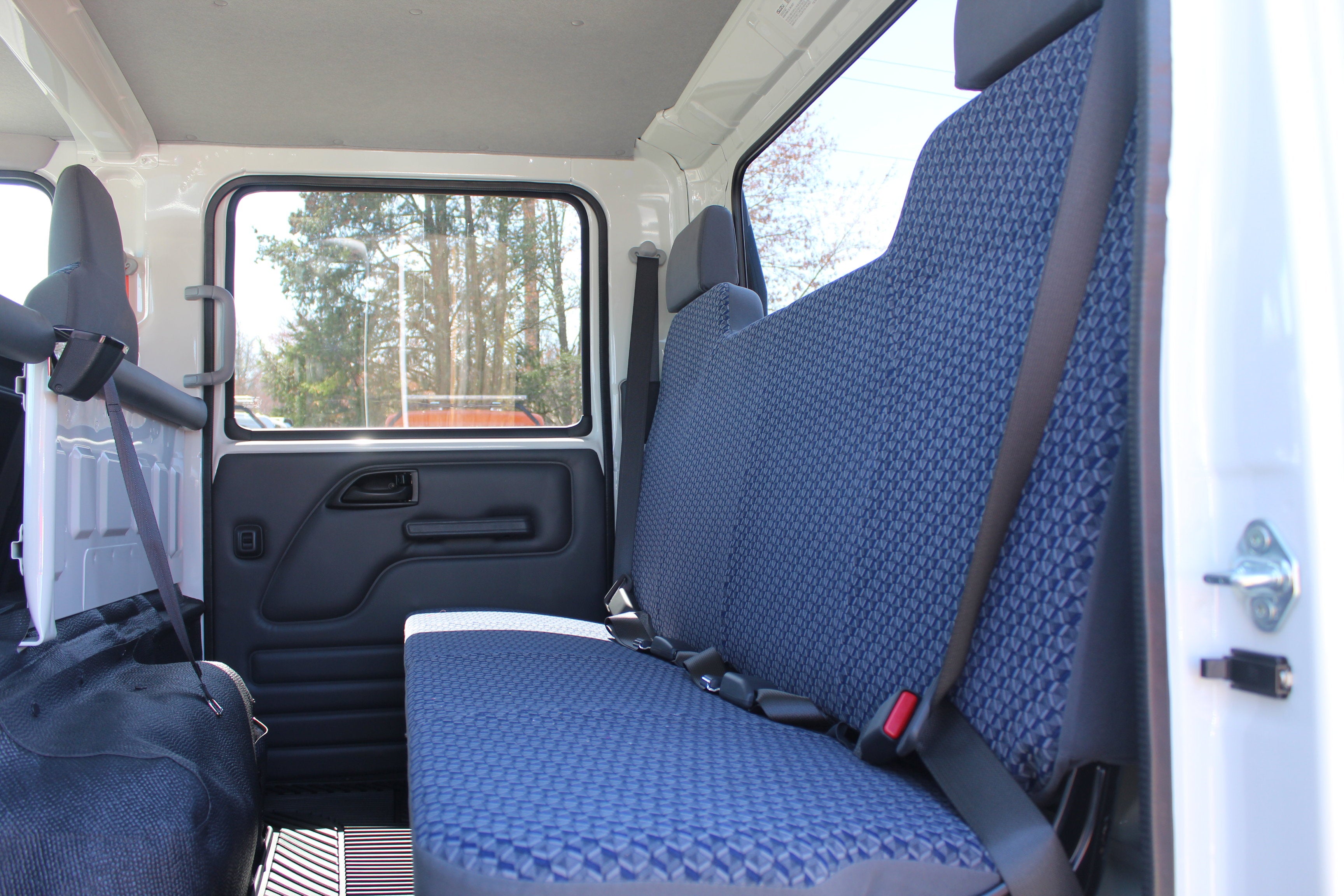 2027 Isuzu NPR 12 FT Steel Landscape