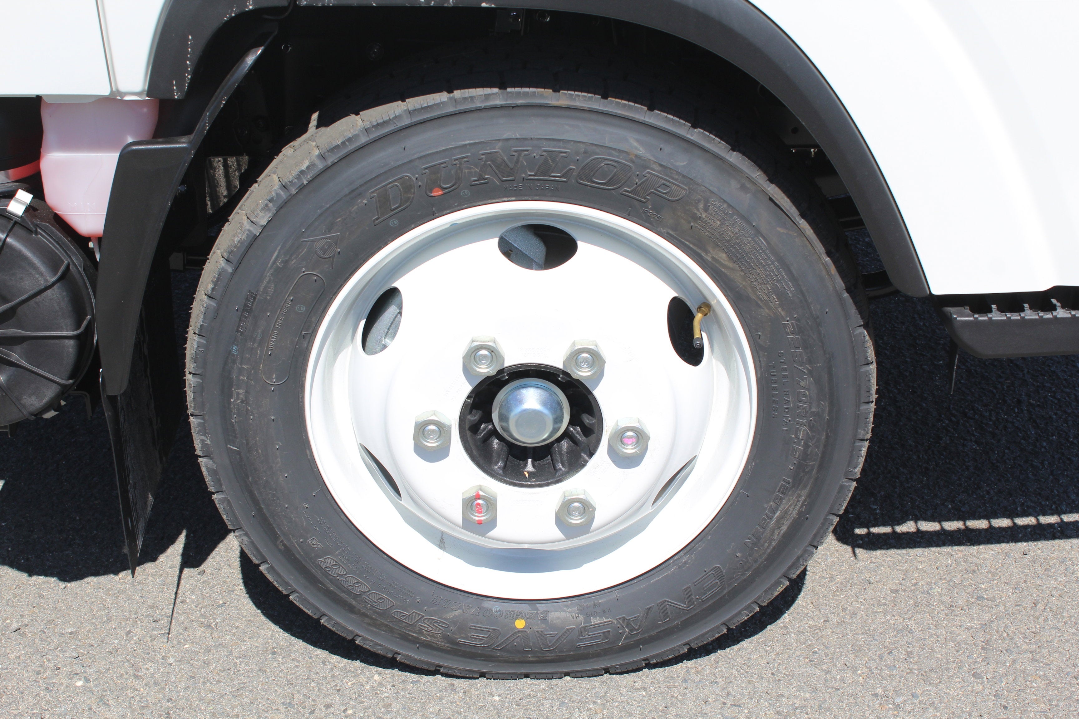 2027 Isuzu NPR 12 FT Steel Landscape