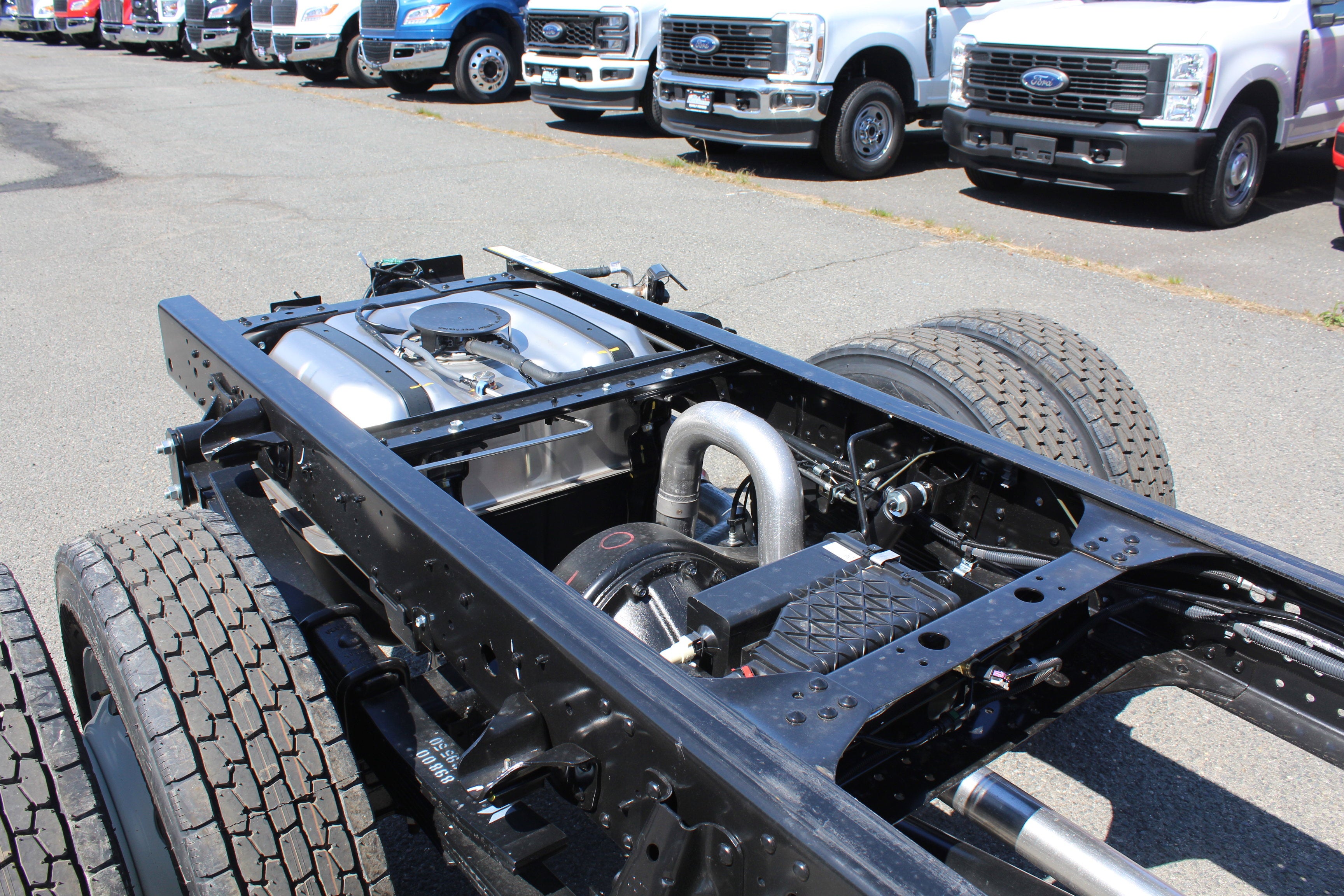 2027 Isuzu NPR 12 FT Steel Landscape